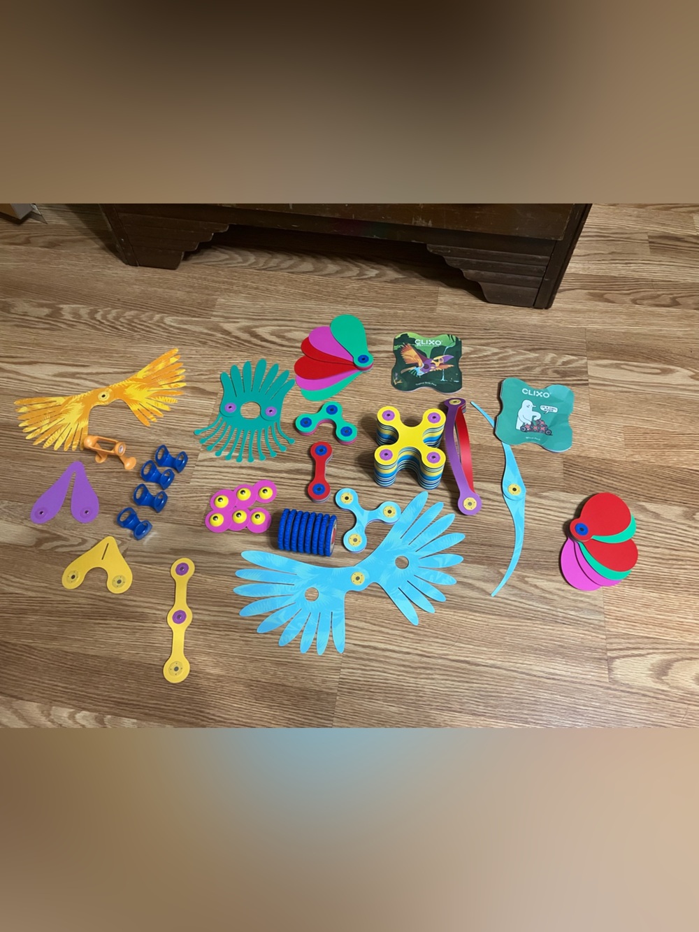 94 Pieces of Clixo Magnetic Building Toys